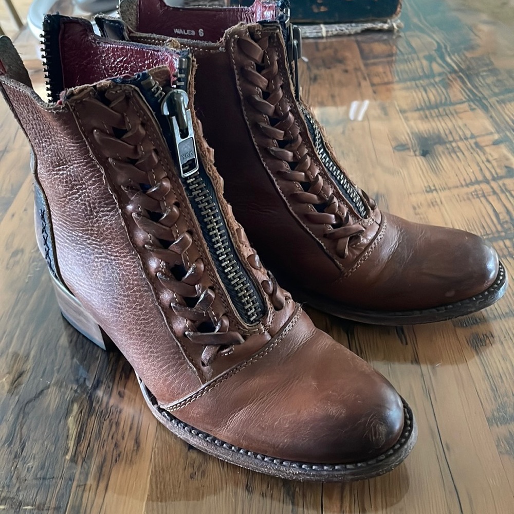 FREEBIRD WALES BOOTS SIZE 6